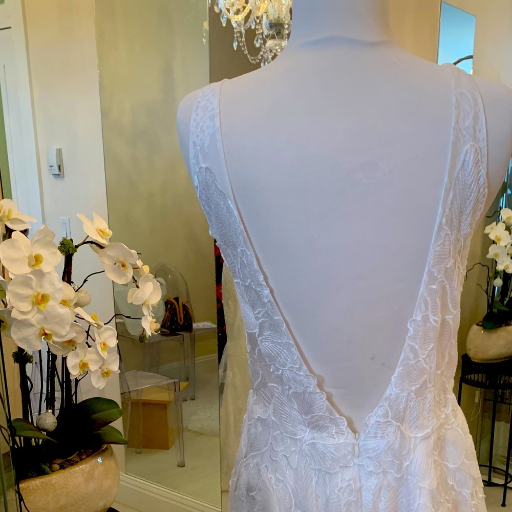 Wedding gown π - Picture 2 of 5